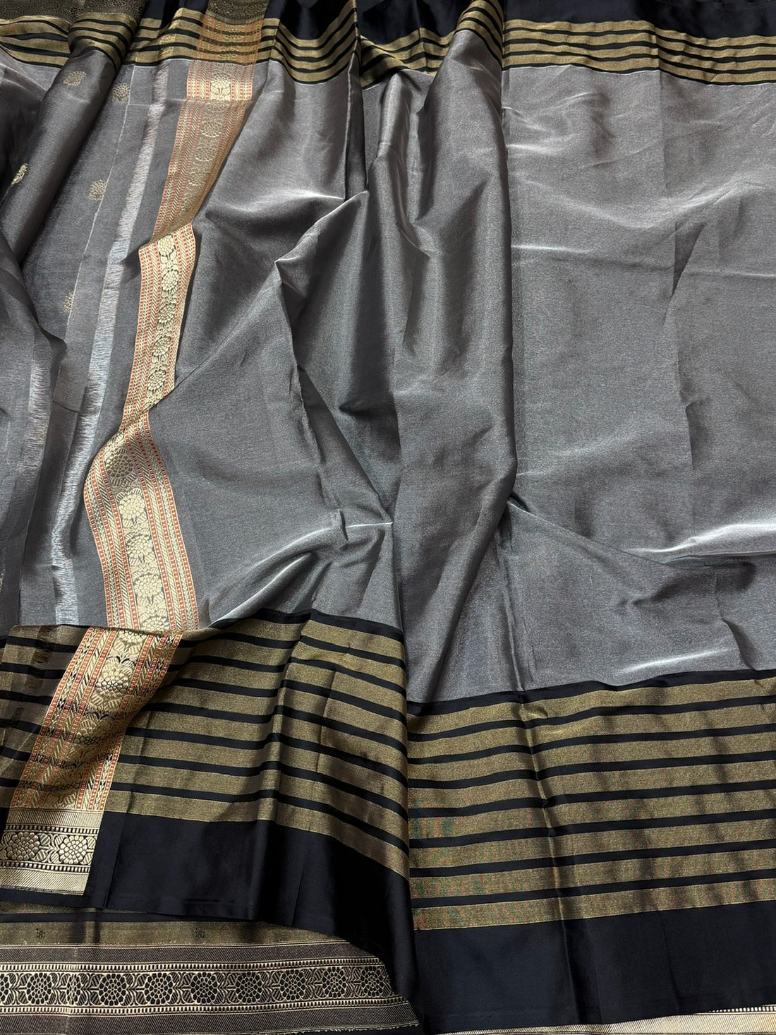 Ash Grey Handwoven Pure Banarasi Ektara Tissue Saree | Lightweight Kadwa Katan Silk