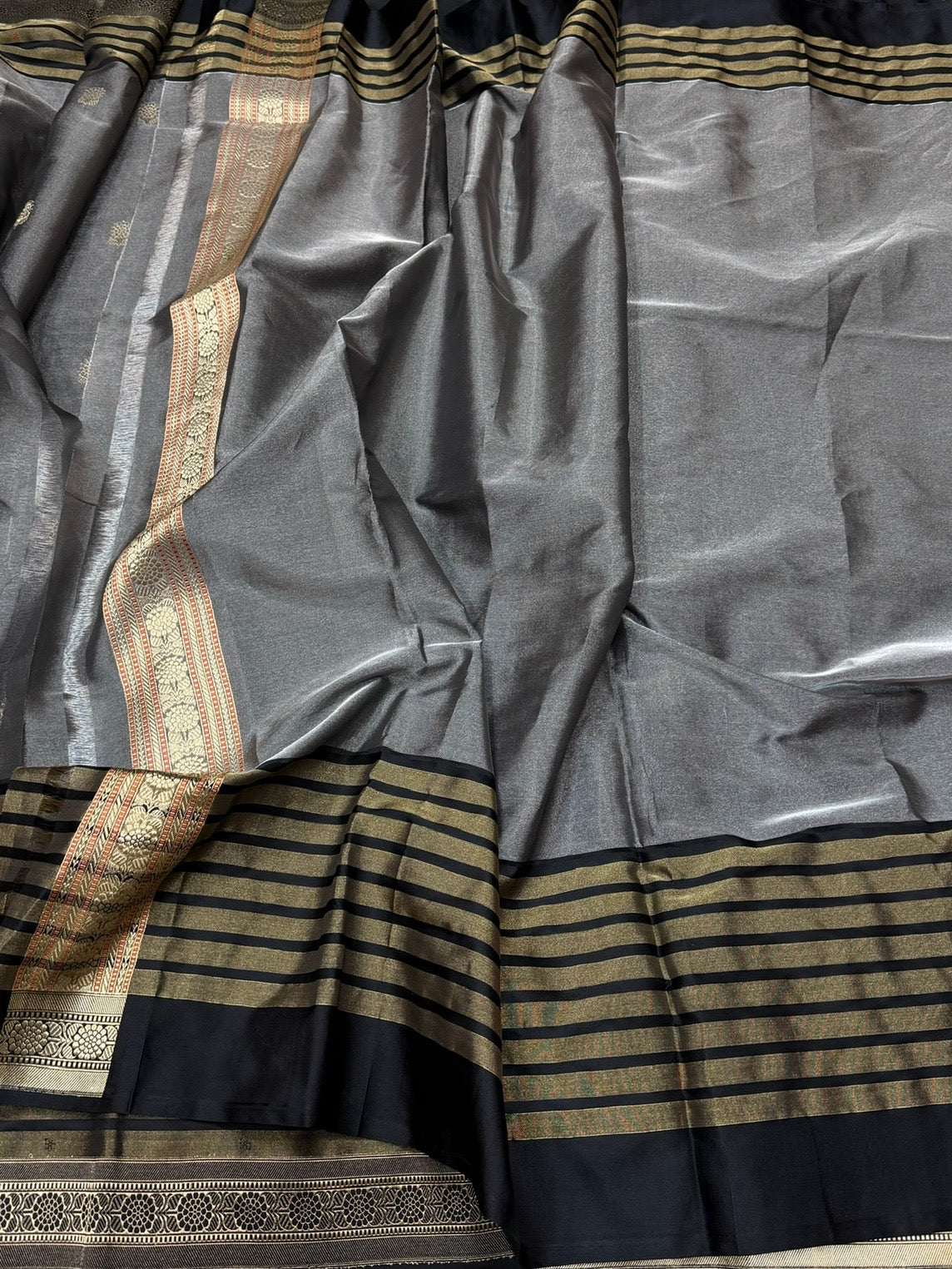 Ash Grey Handwoven Pure Banarasi Ektara Tissue Saree | Lightweight Kadwa Katan Silk