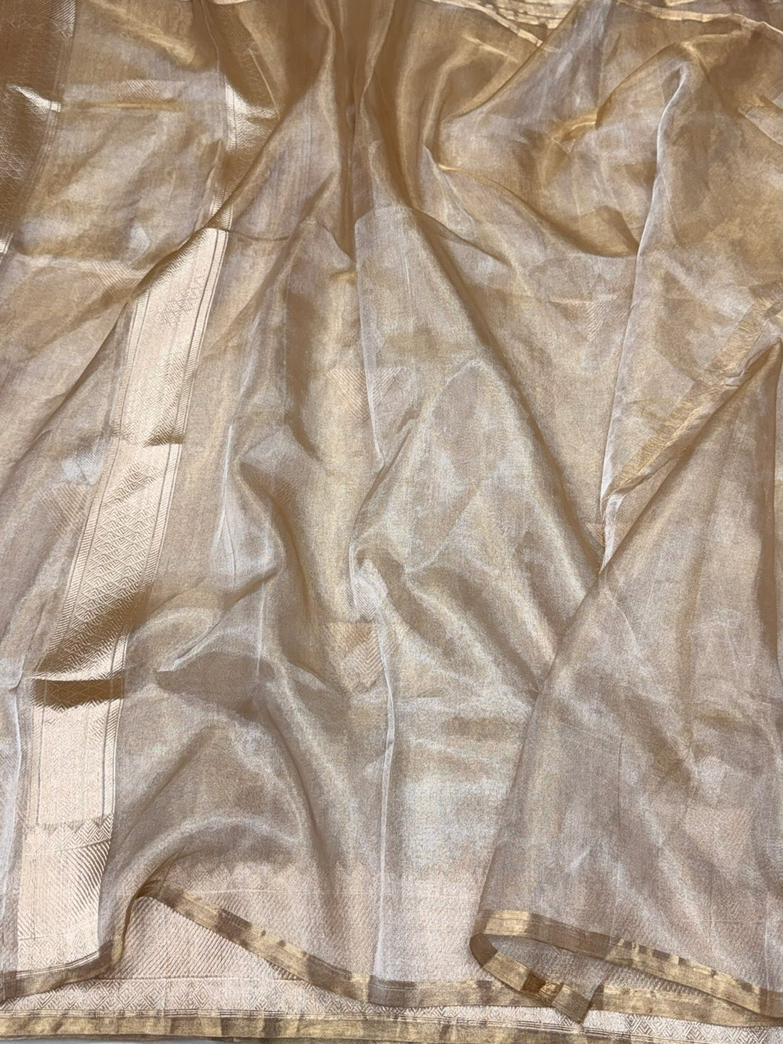 Champagne Gold Handwoven Pure Banarasi Tissue Saree – Kadwa Weave, Pure Tissue Saree