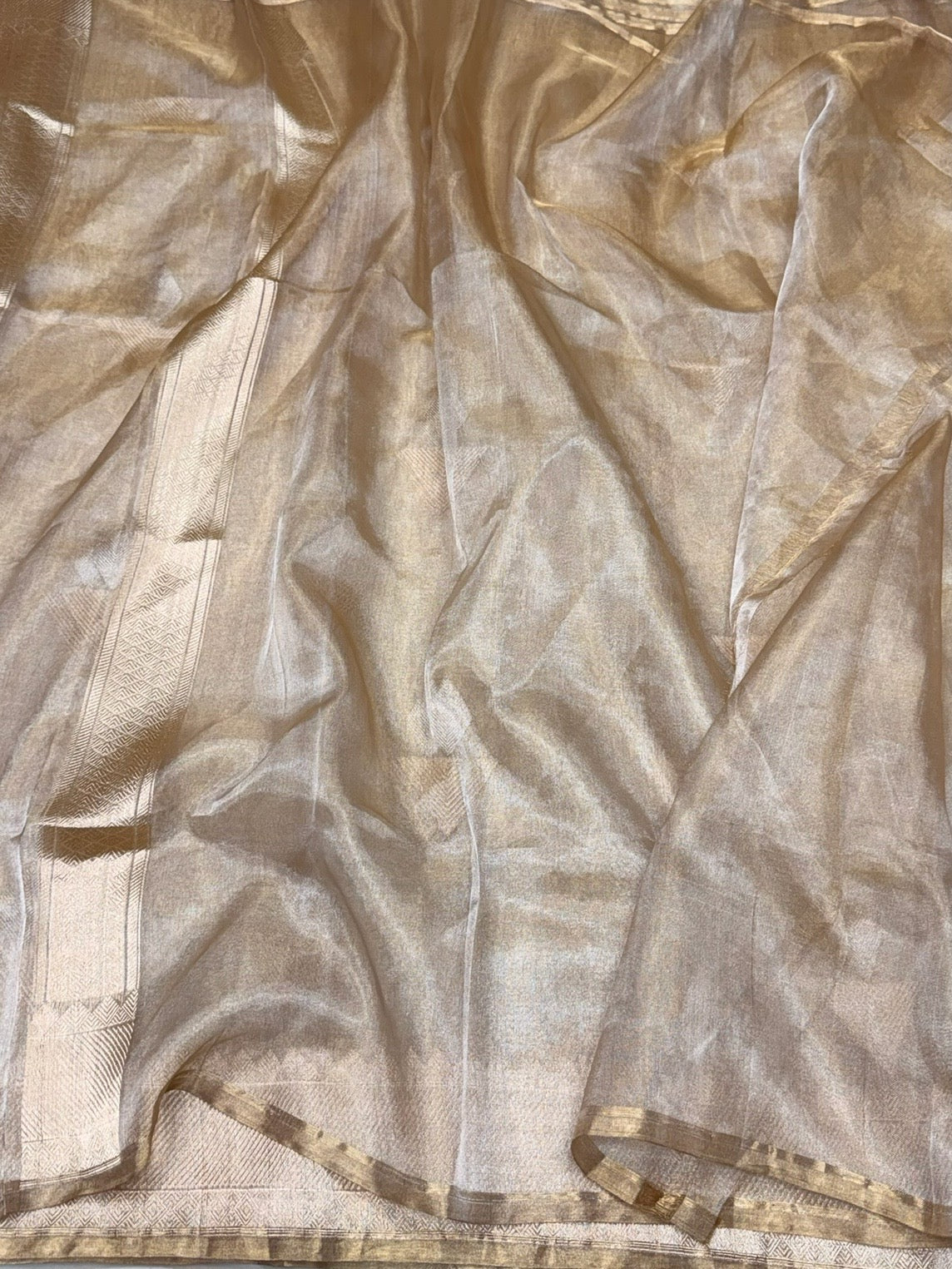 Champagne Gold Handwoven Pure Banarasi Tissue Saree – Kadwa Weave, Pure Tissue Saree