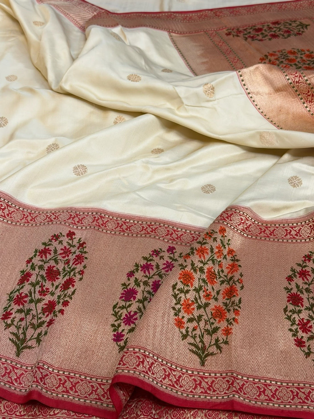 Ivory Handwoven Pure Banarasi Ektara Silk Saree