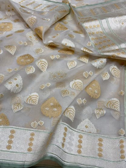 Ivory Handwoven Pure Banarasi Organza Silk Saree – Kadwa Weave with Meenakari Motifs