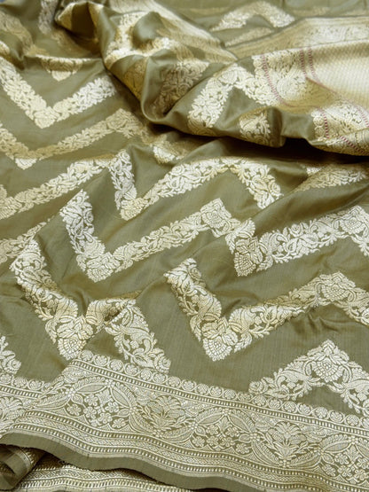 Handwoven Pure Banarasi Silk Saree