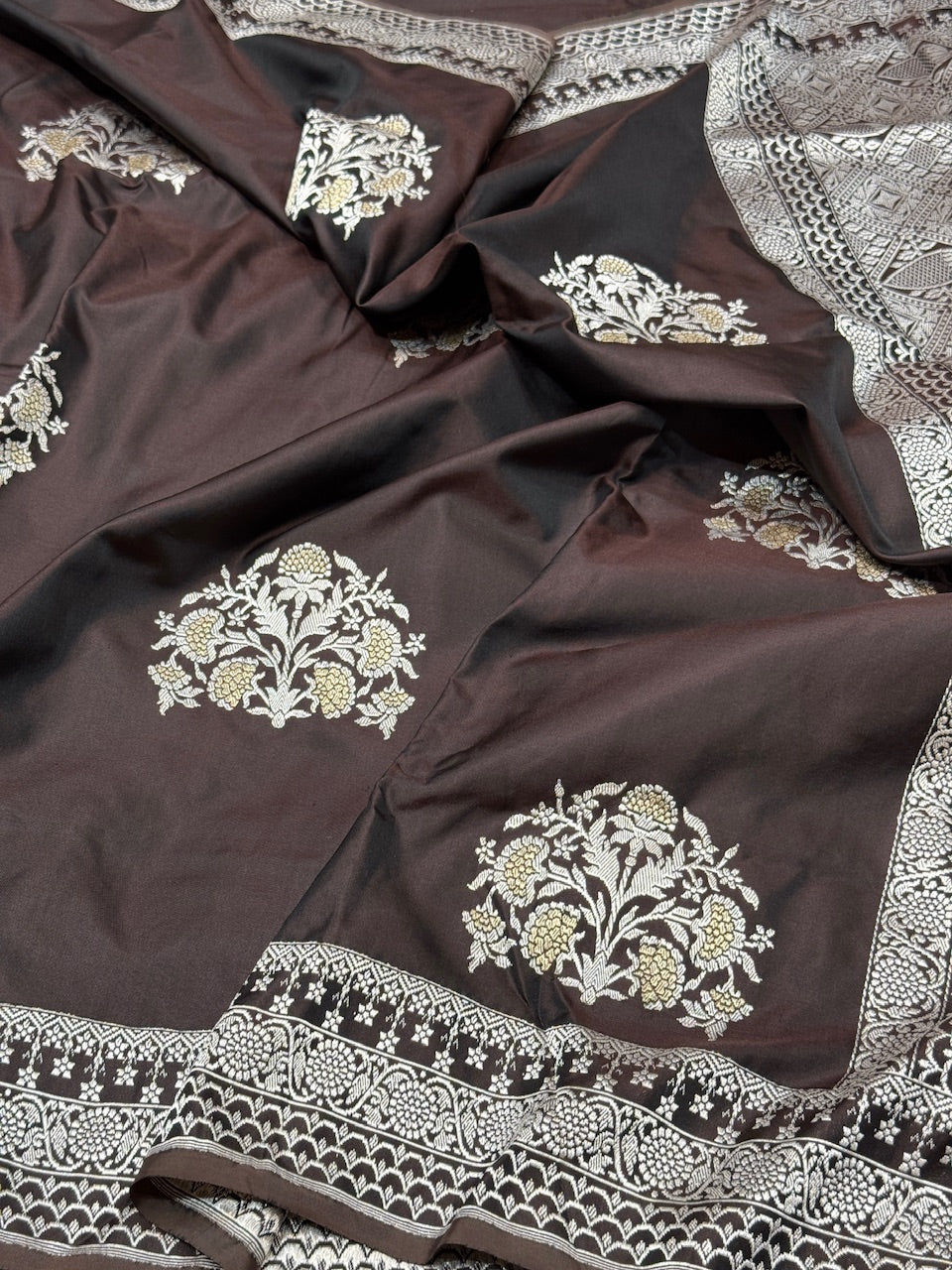 Handwoven Ektara Pure Banarasi Silk Saree