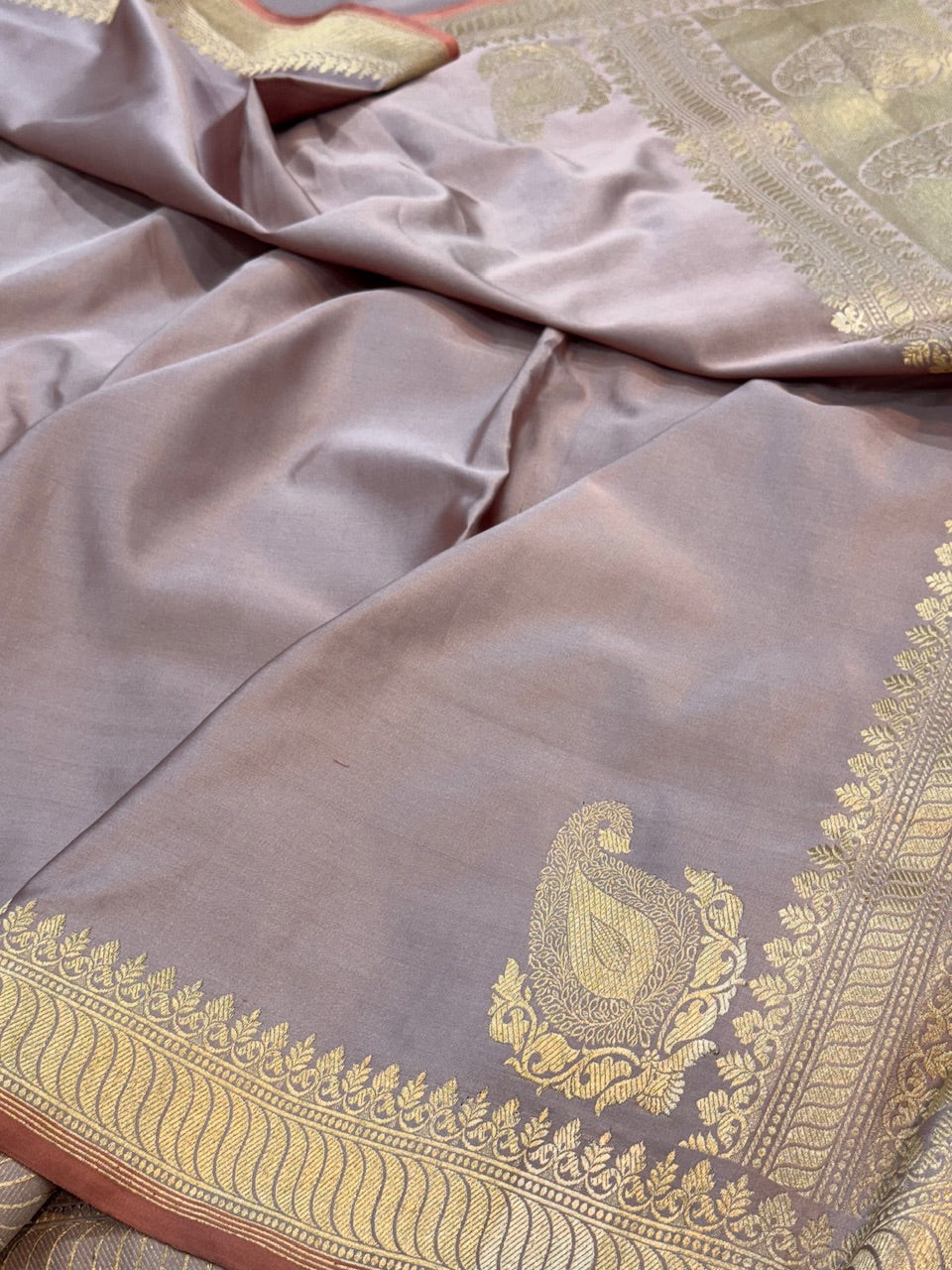 Lilac Handwoven Pure Banarasi Mashru Satin Silk Saree