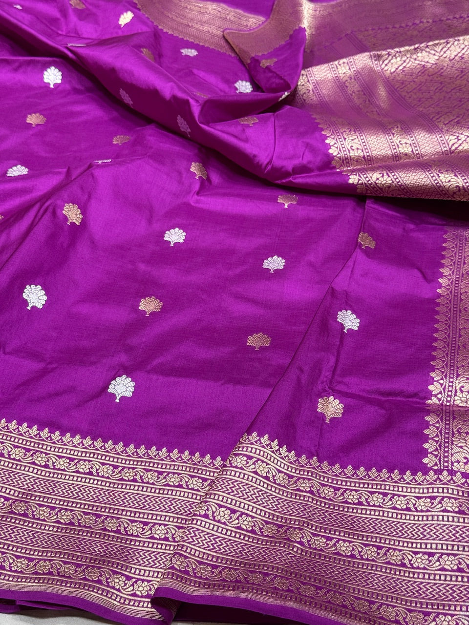 Magenta Pink Handwoven Pure Banarasi Silk Saree