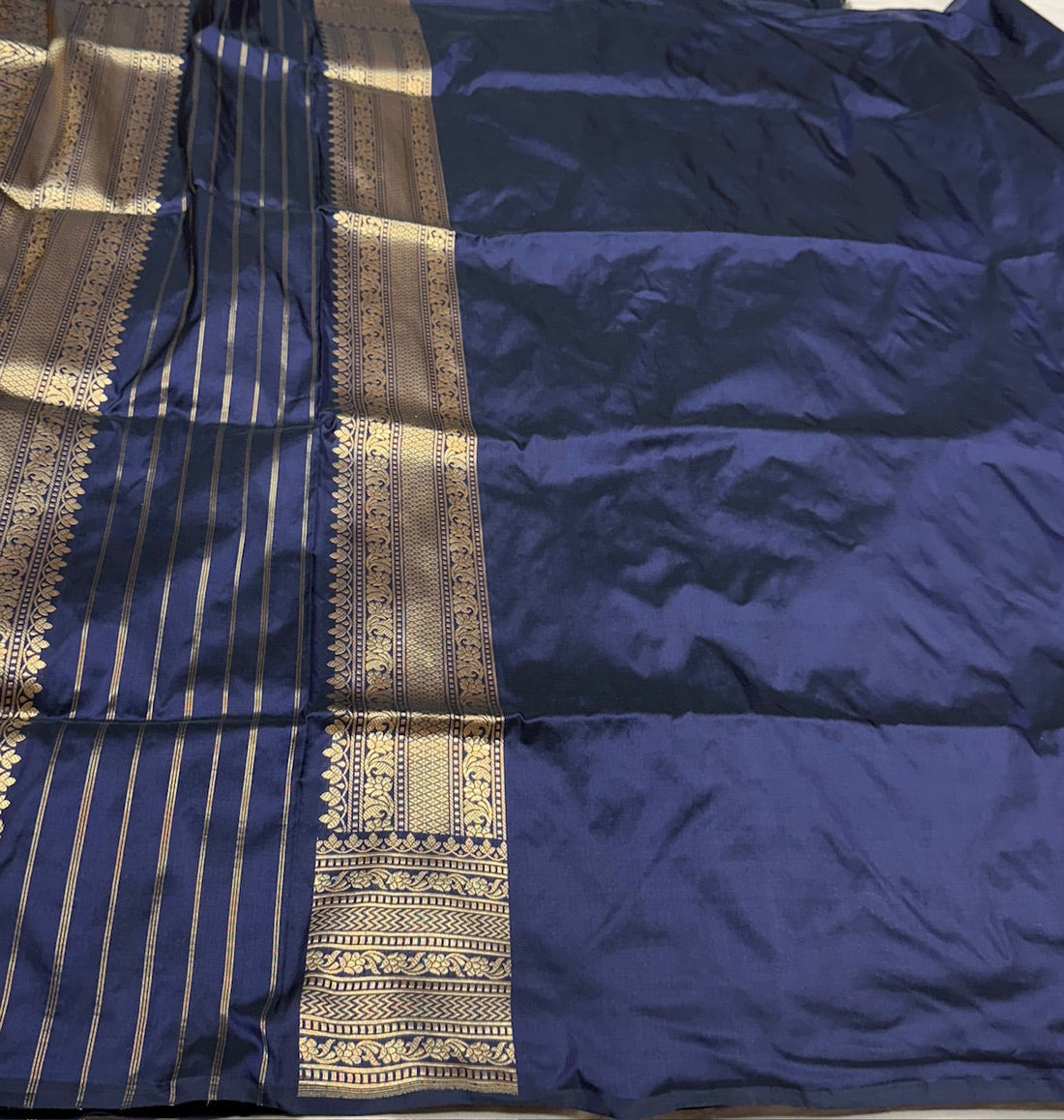 Navy Blue Handwoven Pure Banarasi Silk Saree