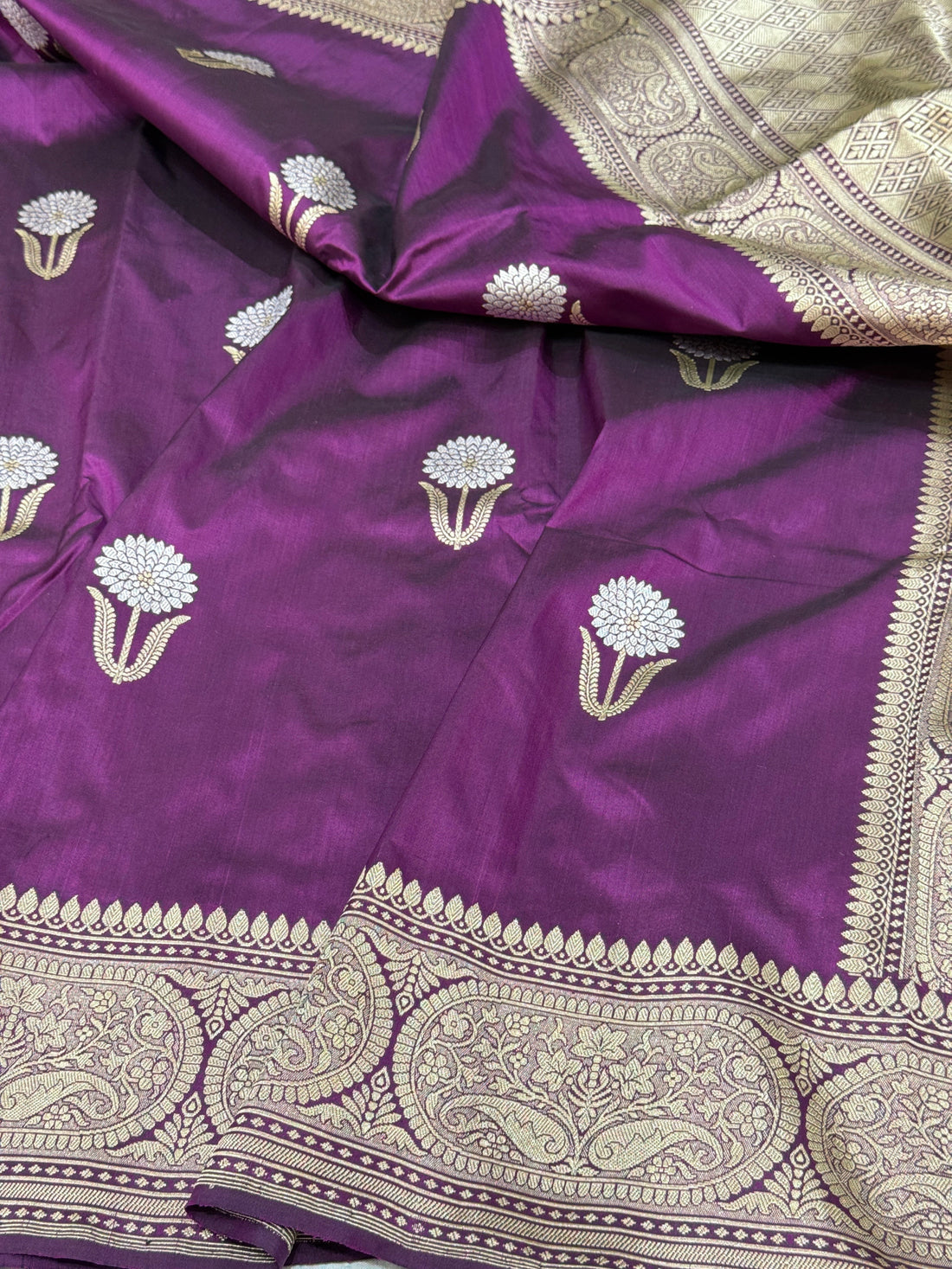 Magenta Handwoven Pure Banarasi Silk Saree