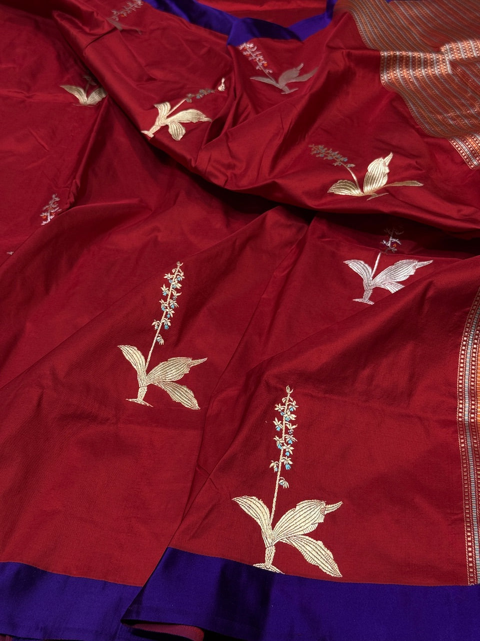Deep Red Handwoven Pure Banarasi Satin Border Silk Saree