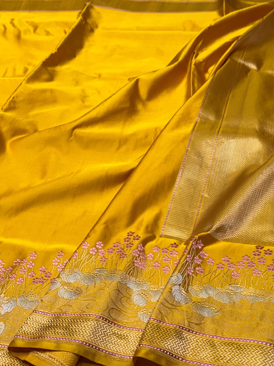Yellow Handwoven Pure Banarasi Mashru Satin Silk Saree