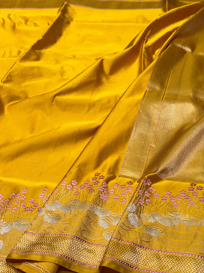 Yellow Handwoven Pure Banarasi Mashru Satin Silk Saree