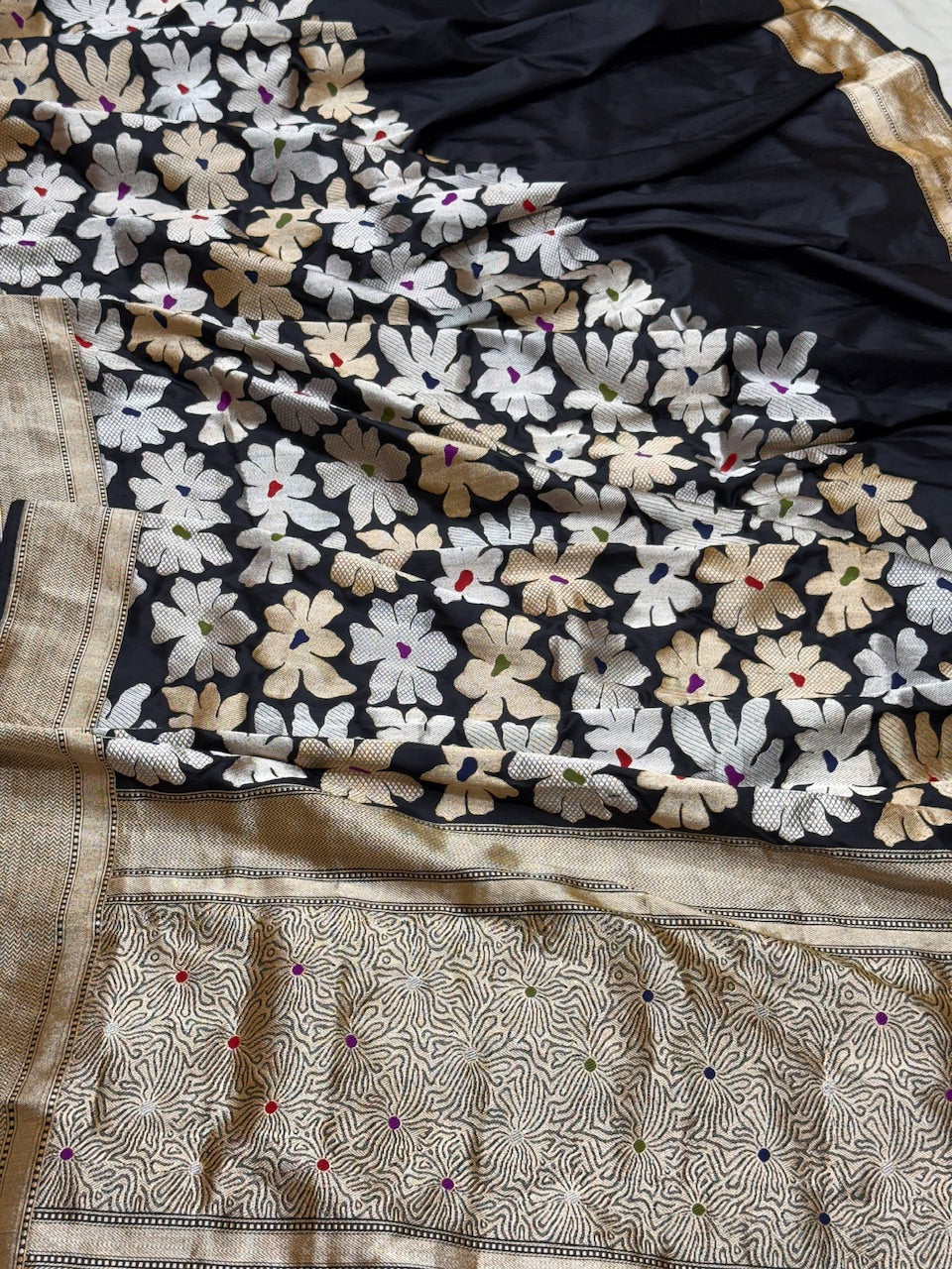 Black Handwoven Pure Banarasi Silk Saree