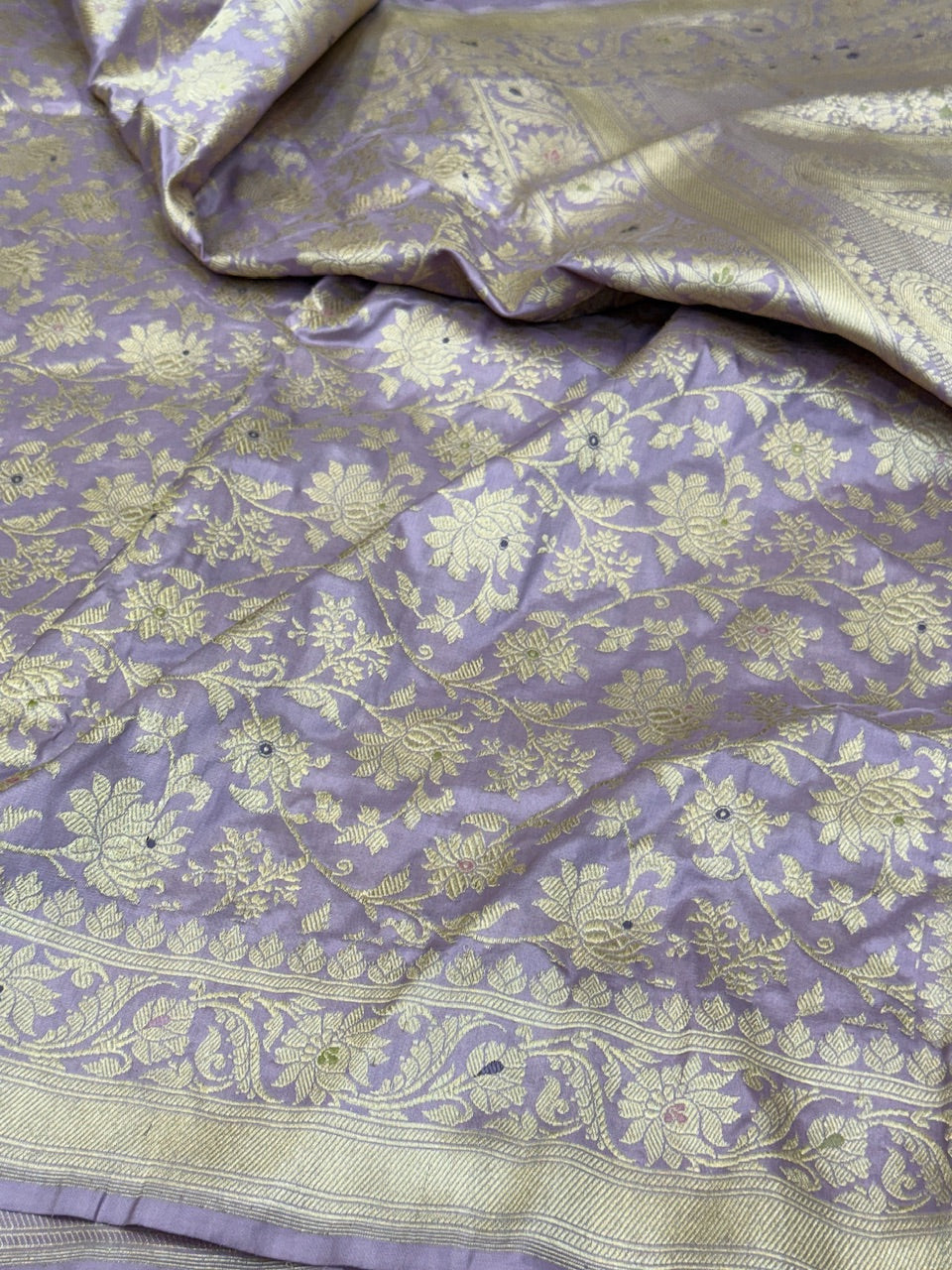 Lavender Handwoven Banarasi Pure Silk Saree