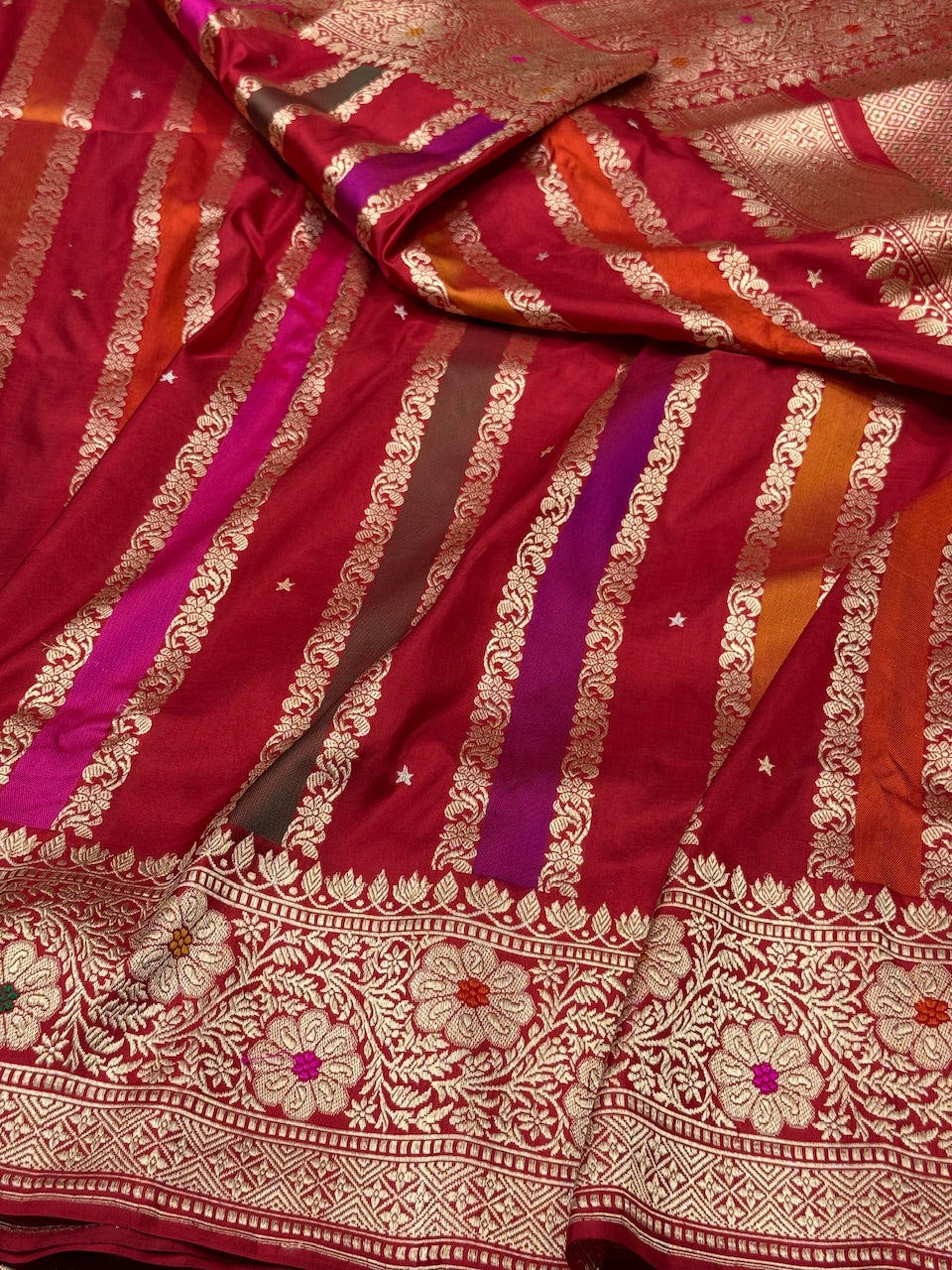 Red Rangkaat Handwoven Pure Banarasi  Saree