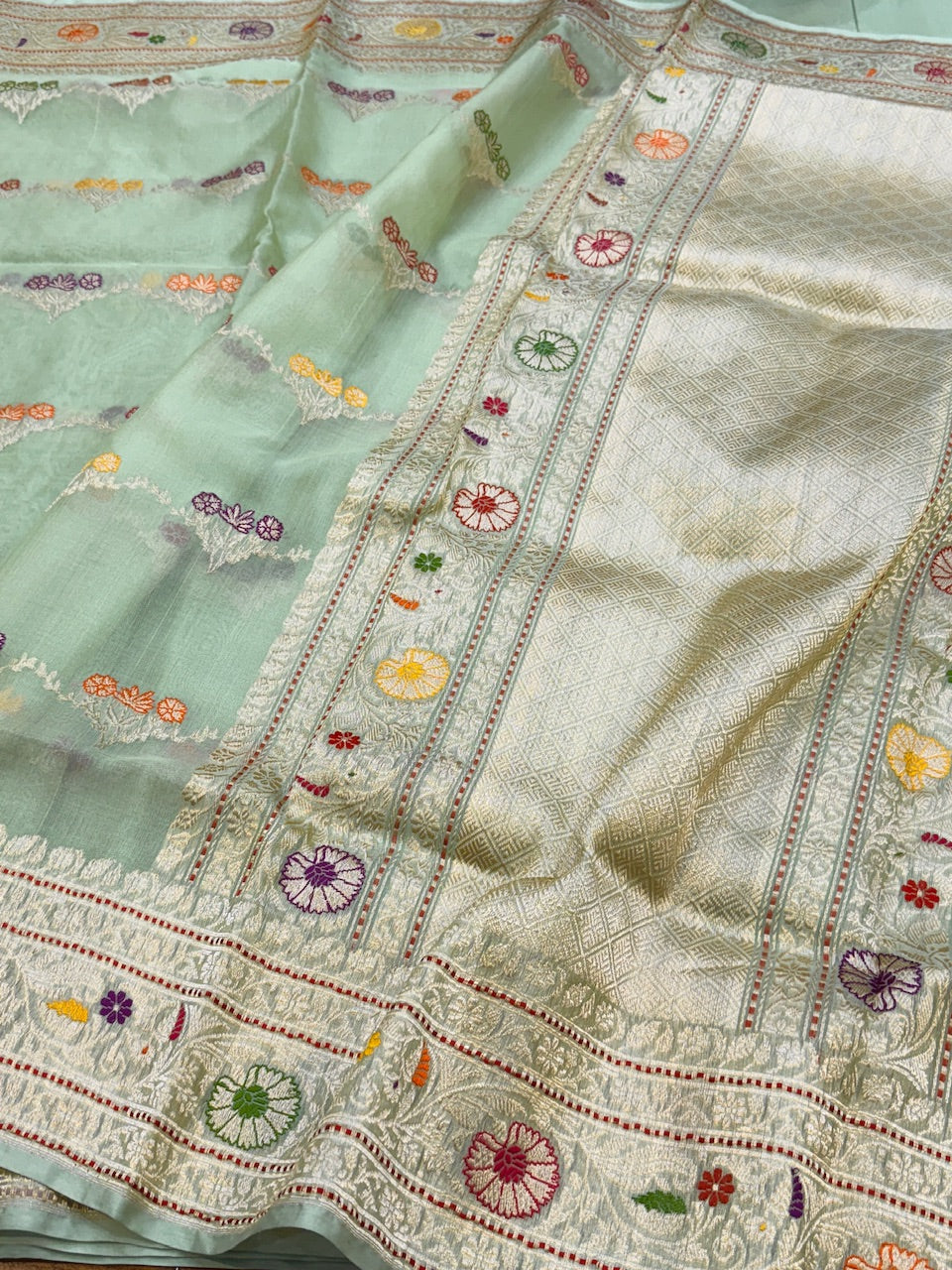 Handwoven Banarasi Pure Organza Saree
