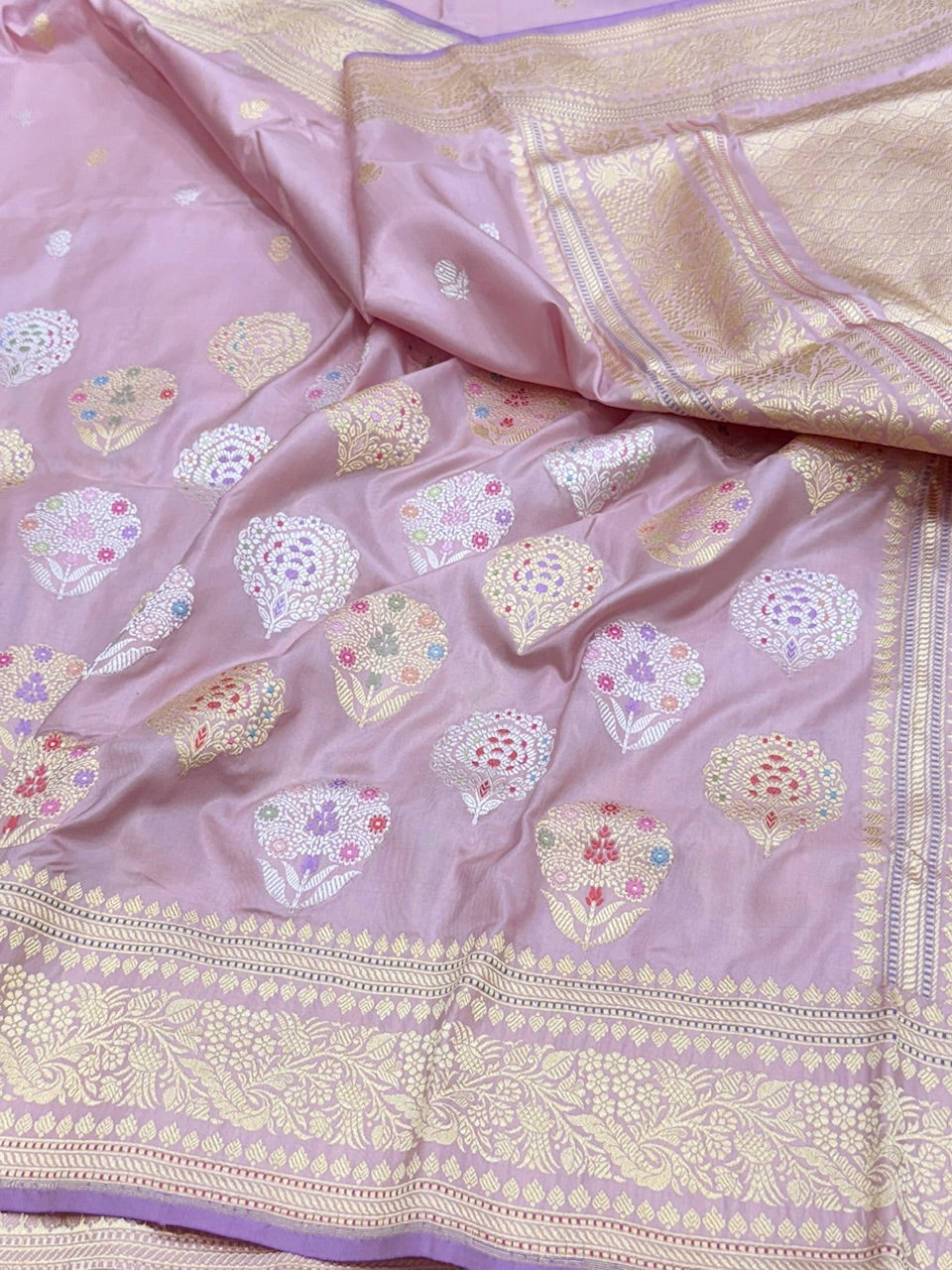Lilac Handwoven Pure Banarasi Silk Saree