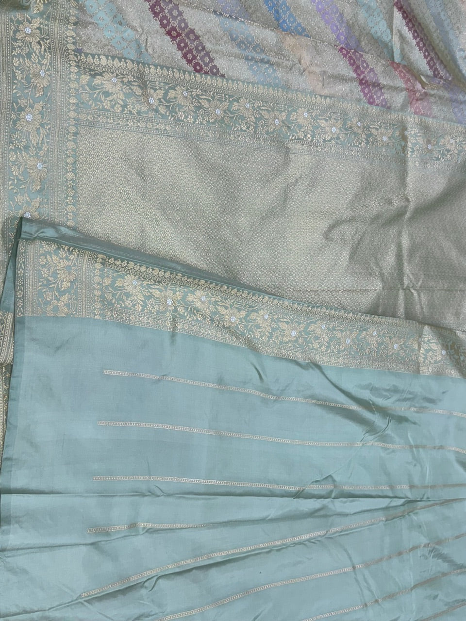 Pista Ektara Rangkaat Handwoven Banarasi Saree