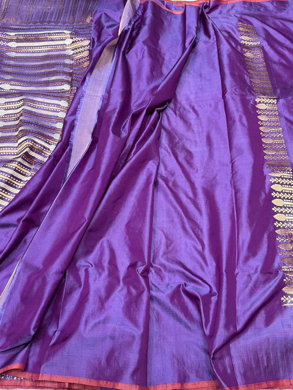 Purple Ektara Handwoven Pure Banarasi Silk Saree