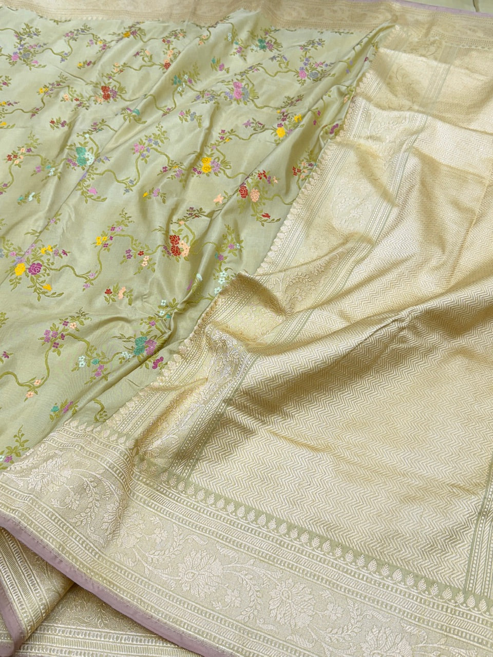 Pista Handwoven Pure Banarasi Silk Saree