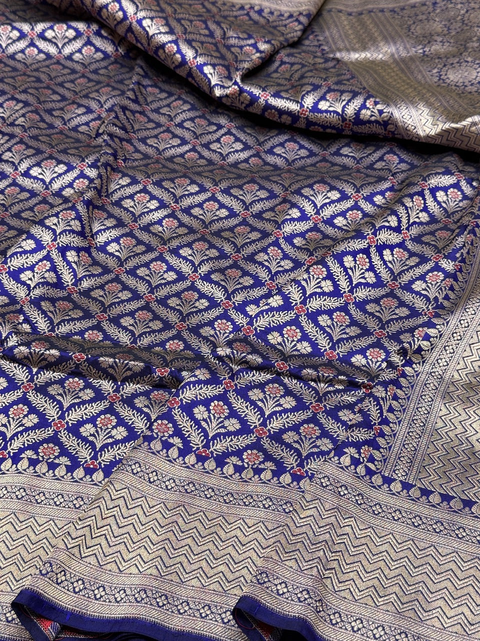 Banarasi Minakari Pure Katan Silk Brocade Saree ā Rich Traditional Brocade Weave