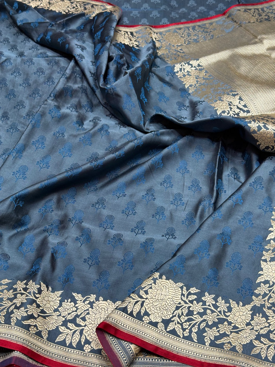 Rose Border Handwoven Pure Banarasi Satin Tanchoi Silk Saree