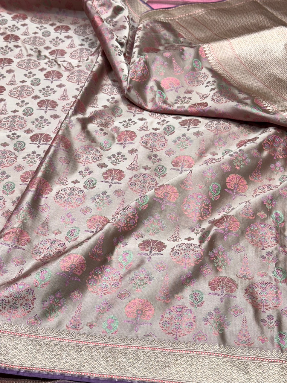 Lilac Handwoven Satin Silk Saree