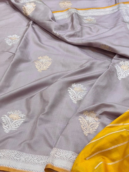 Lilac Ektara Handwoven Pure Banarasi Silk Saree