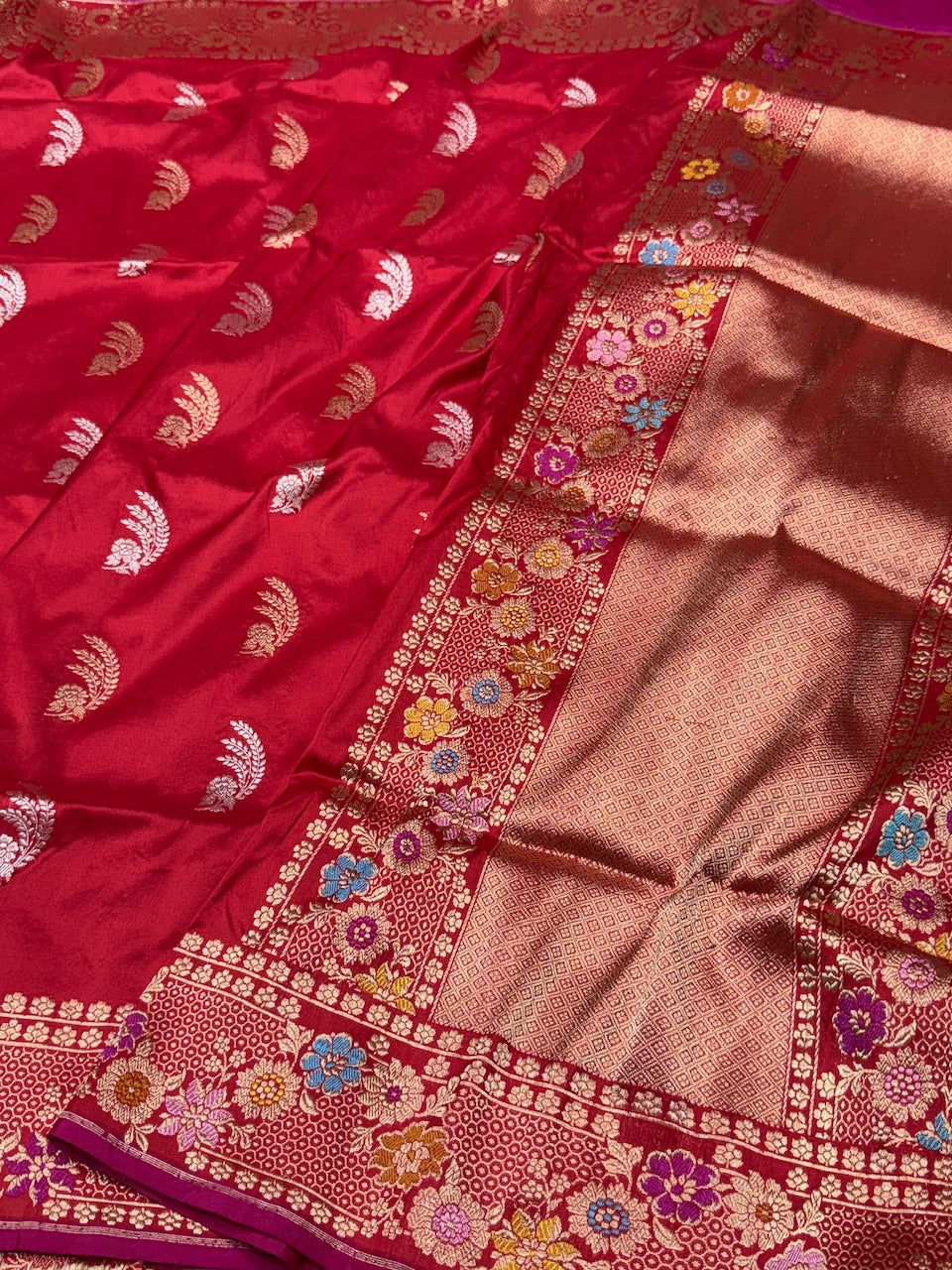 Red Handwoven Banarasi Pure Silk Saree
