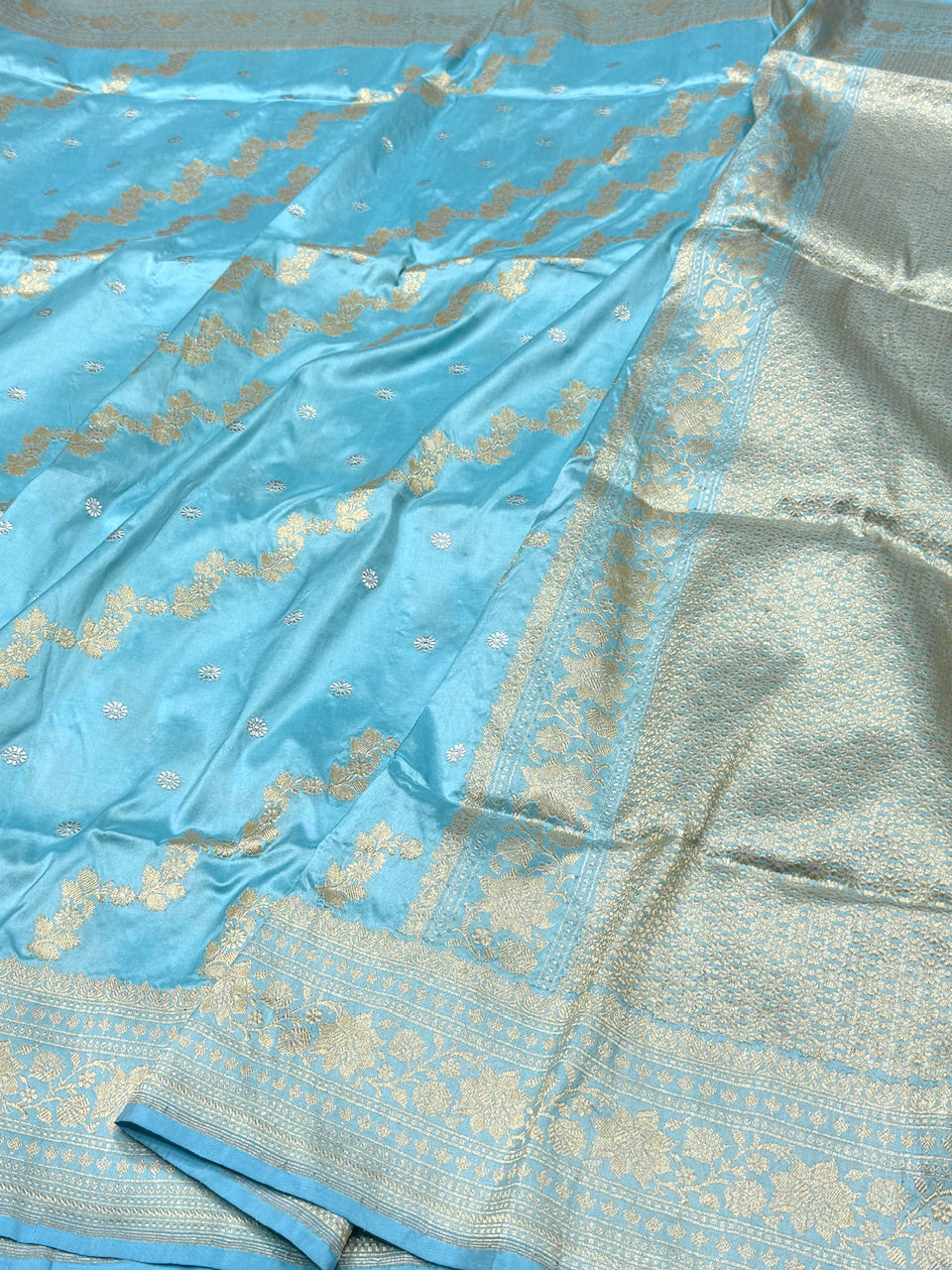 Handwoven Pure Banarasi Silk Saree