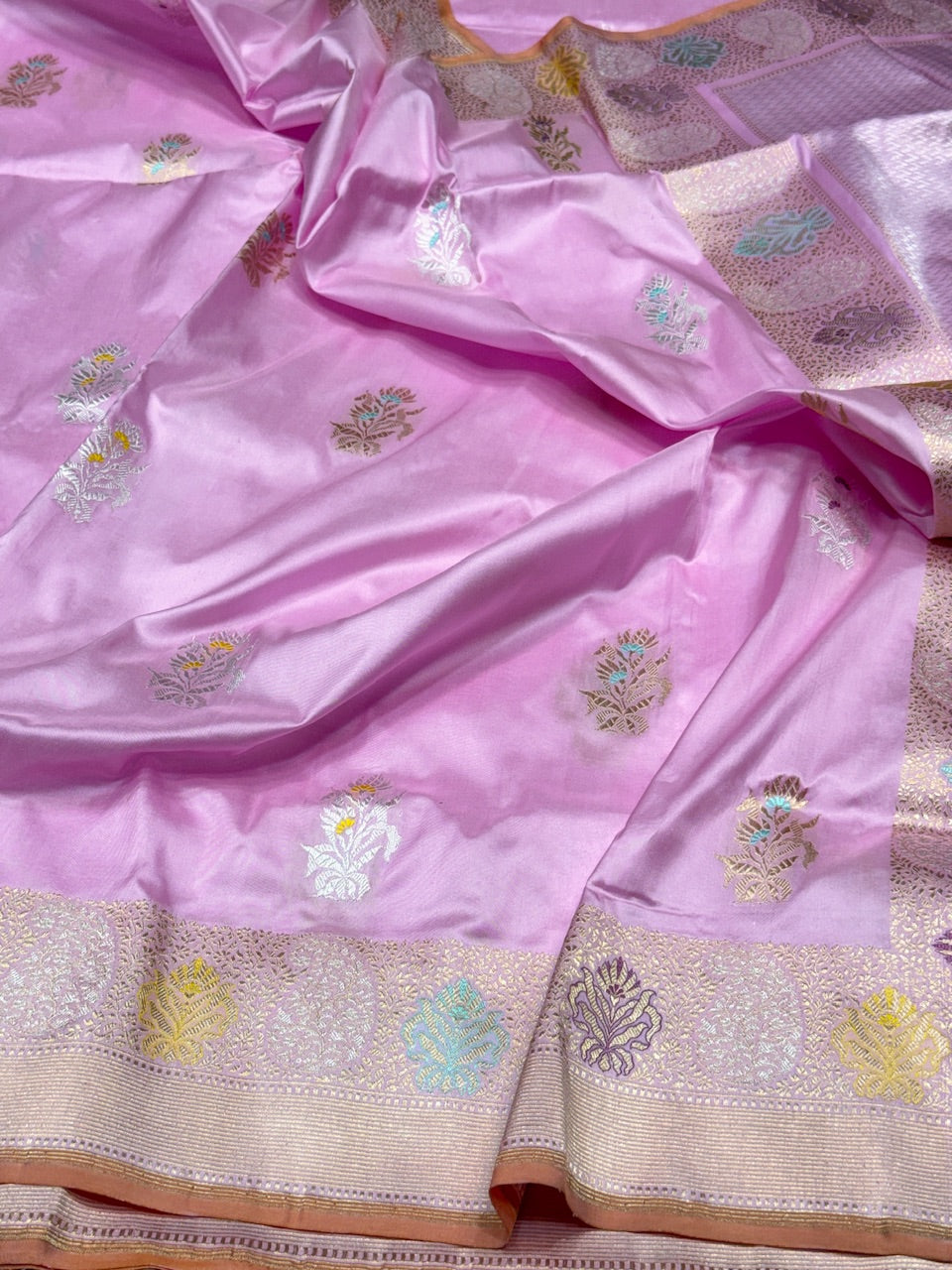 Pastel pink Handwoven Banarasi Pure Silk Saree