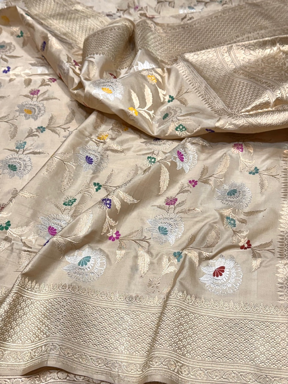 Ivory Handwoven Banarasi Silk Saree