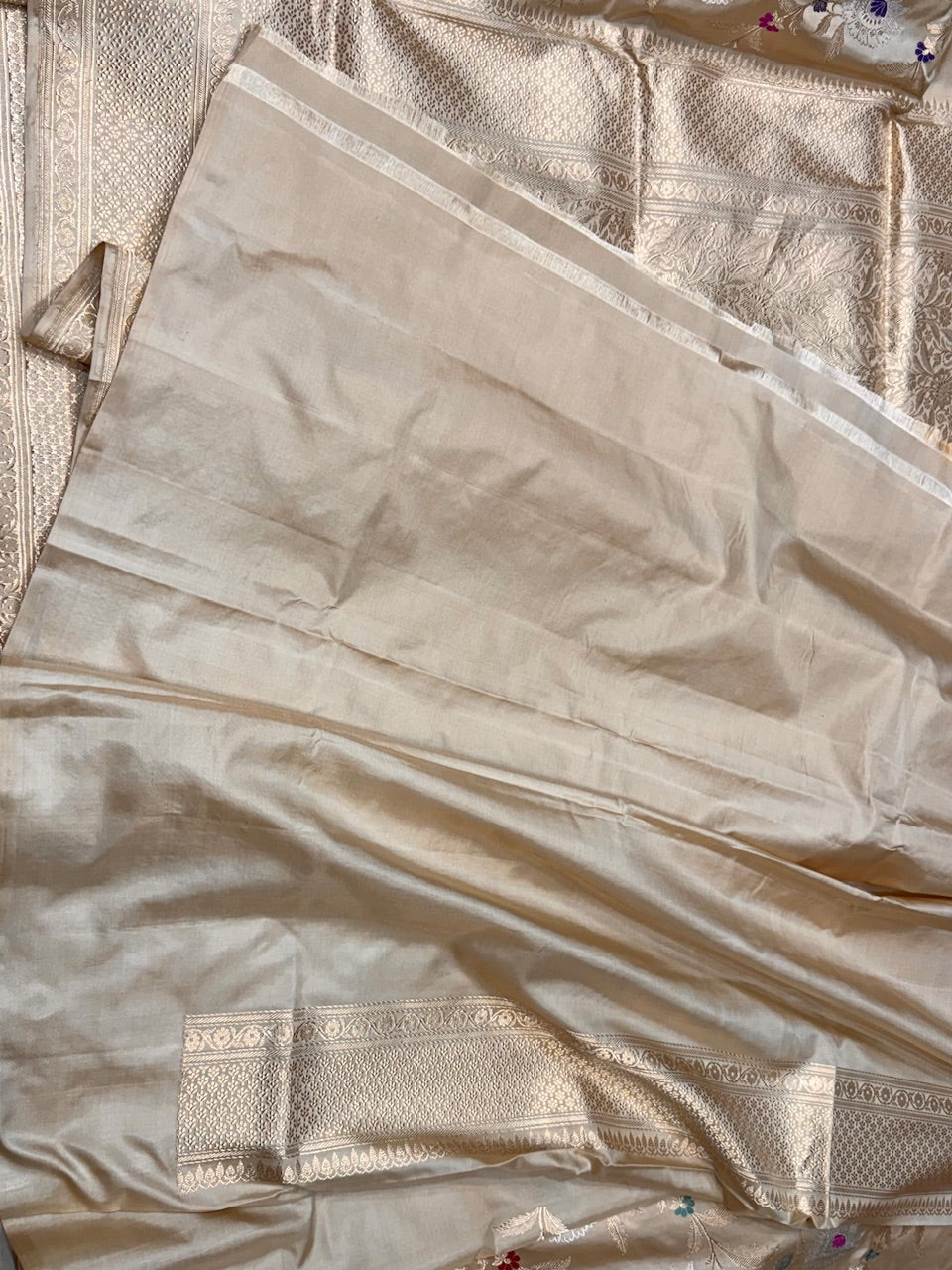 Ivory Handwoven Banarasi Silk Saree