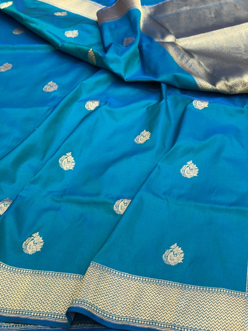 Peacock Blue Handwoven Pure Banarasi Silk Saree