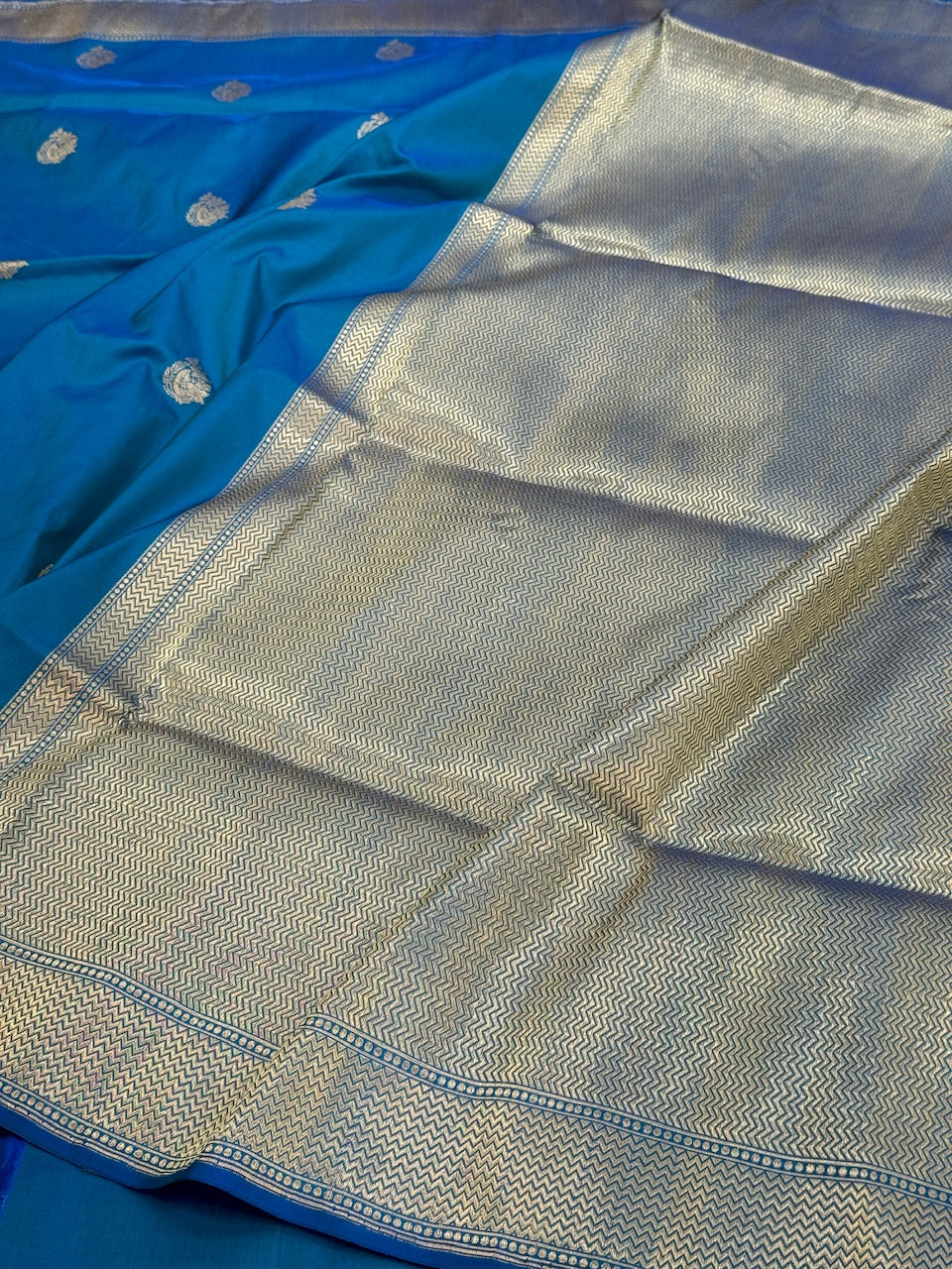 Peacock Blue Handwoven Pure Banarasi Silk Saree