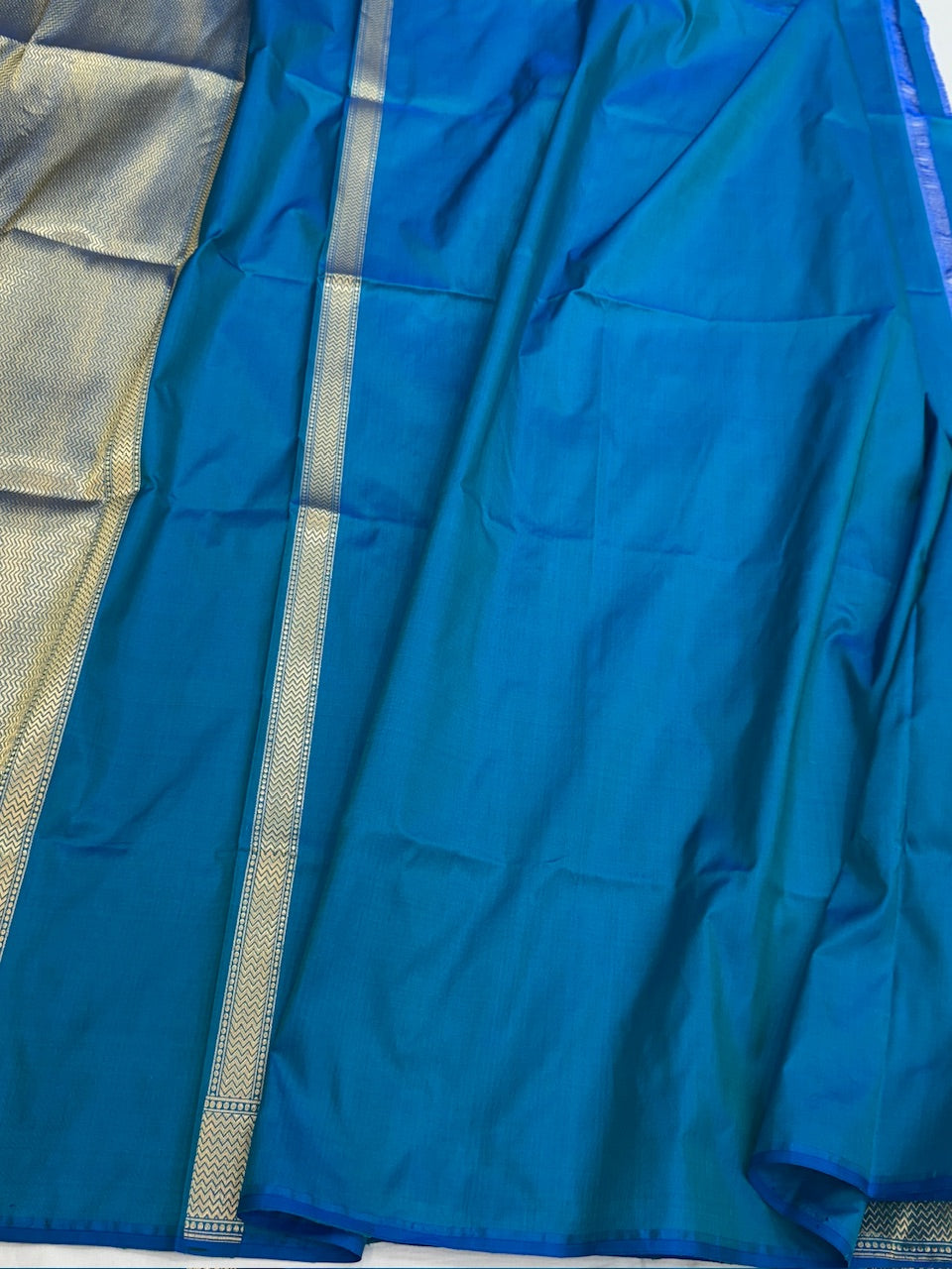 Peacock Blue Handwoven Pure Banarasi Silk Saree