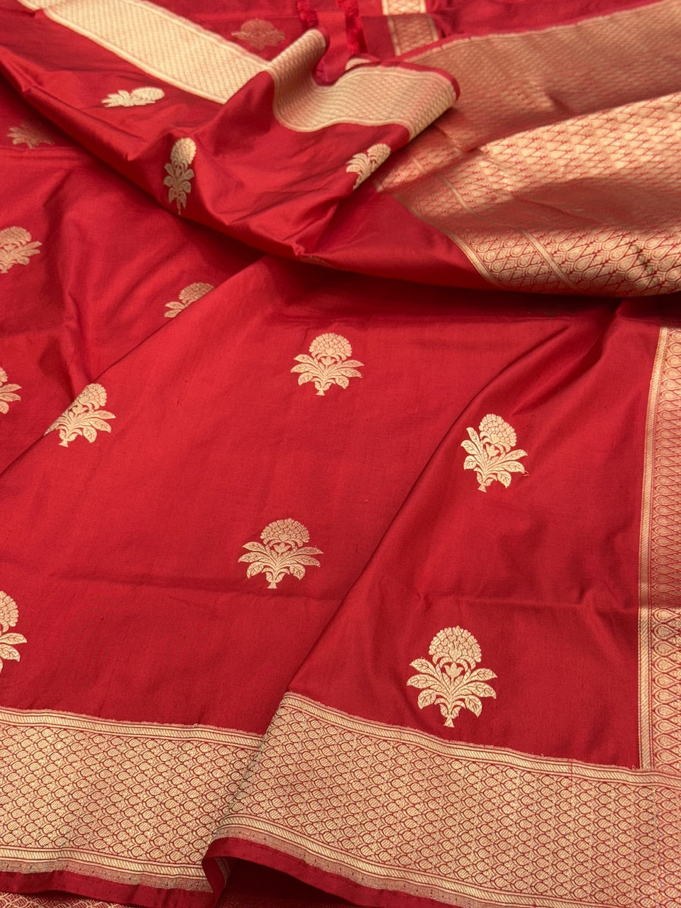 Red Handwoven Pure Banarasi Silk Saree