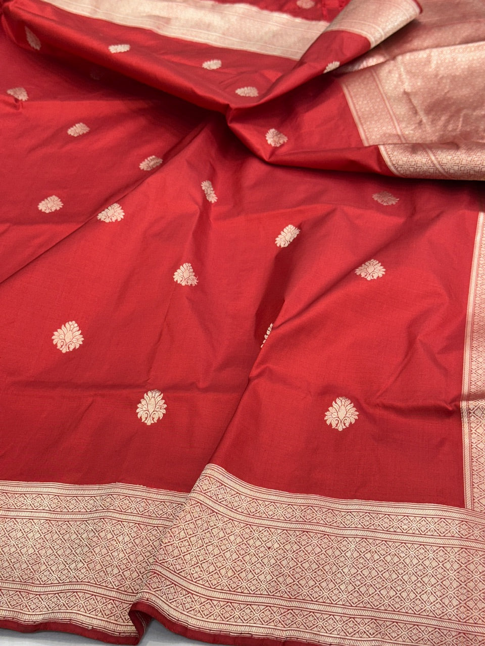 Red Handwoven Pure Banarasi Silk Saree