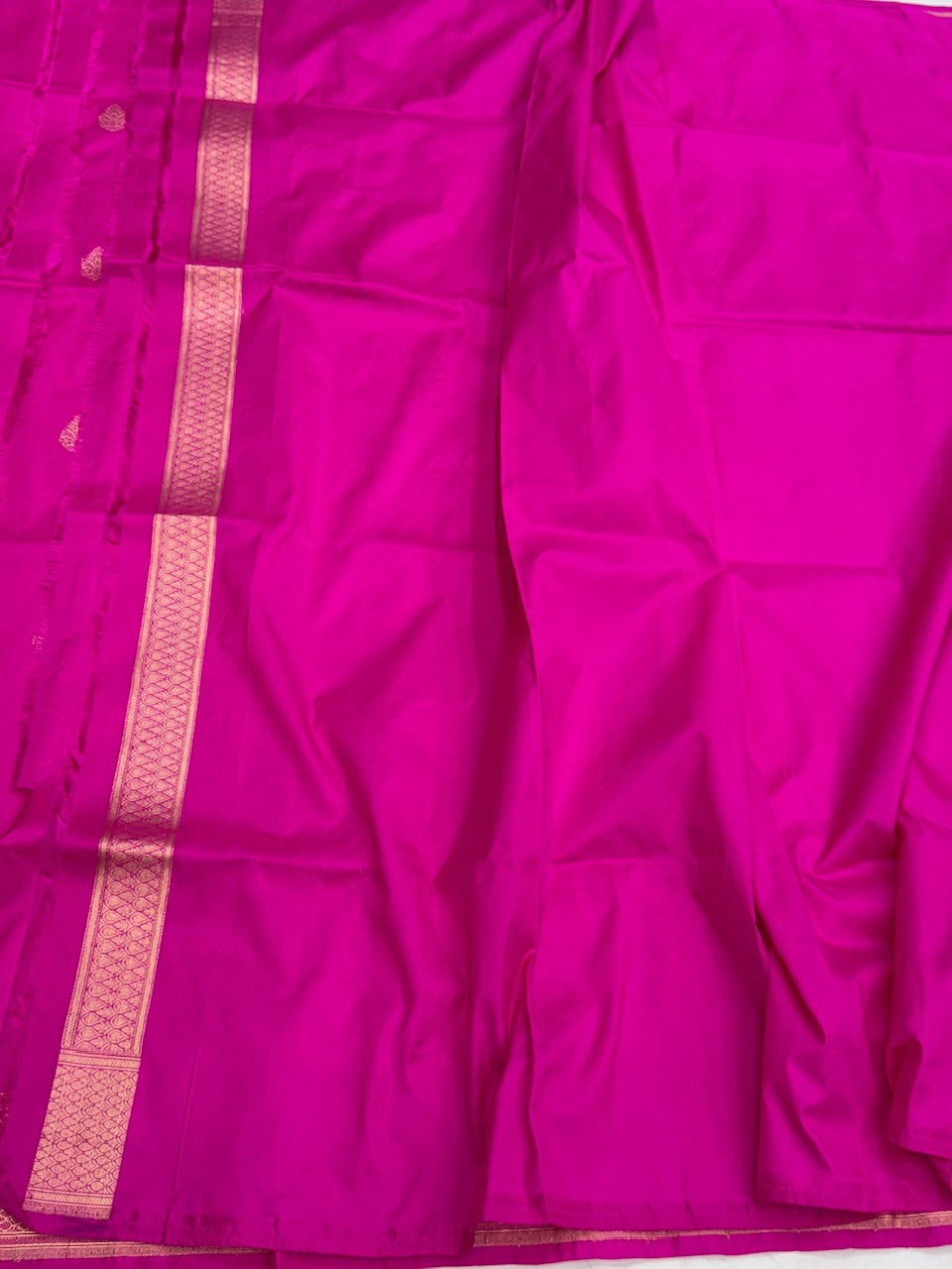 Rani Pink Handwoven Pure Banarasi Silk Saree