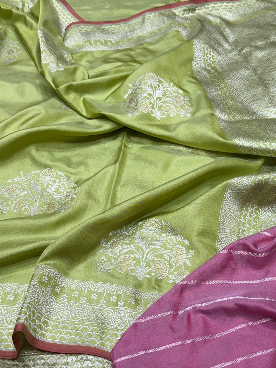 Pista Ektara Silk Handwoven Saree