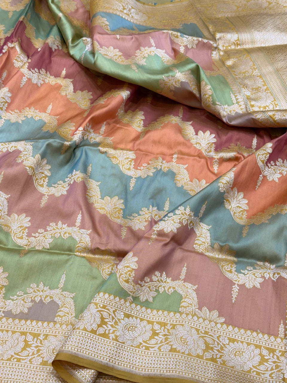 Yellow Handwoven Pure Banarasi Rangkaat  Saree