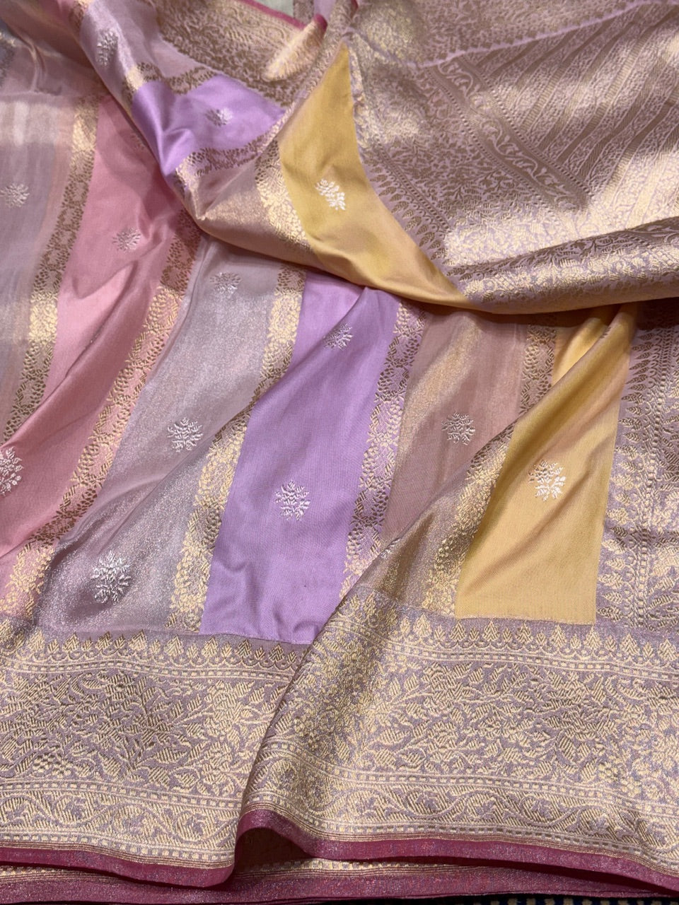 Lavender Ektara Handwoven Rangkaat Saree