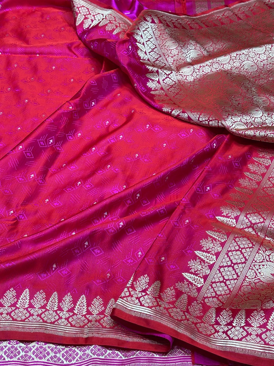 Rani Pink Handwoven Pure Banarasi Satin Tanchoi Silk Saree