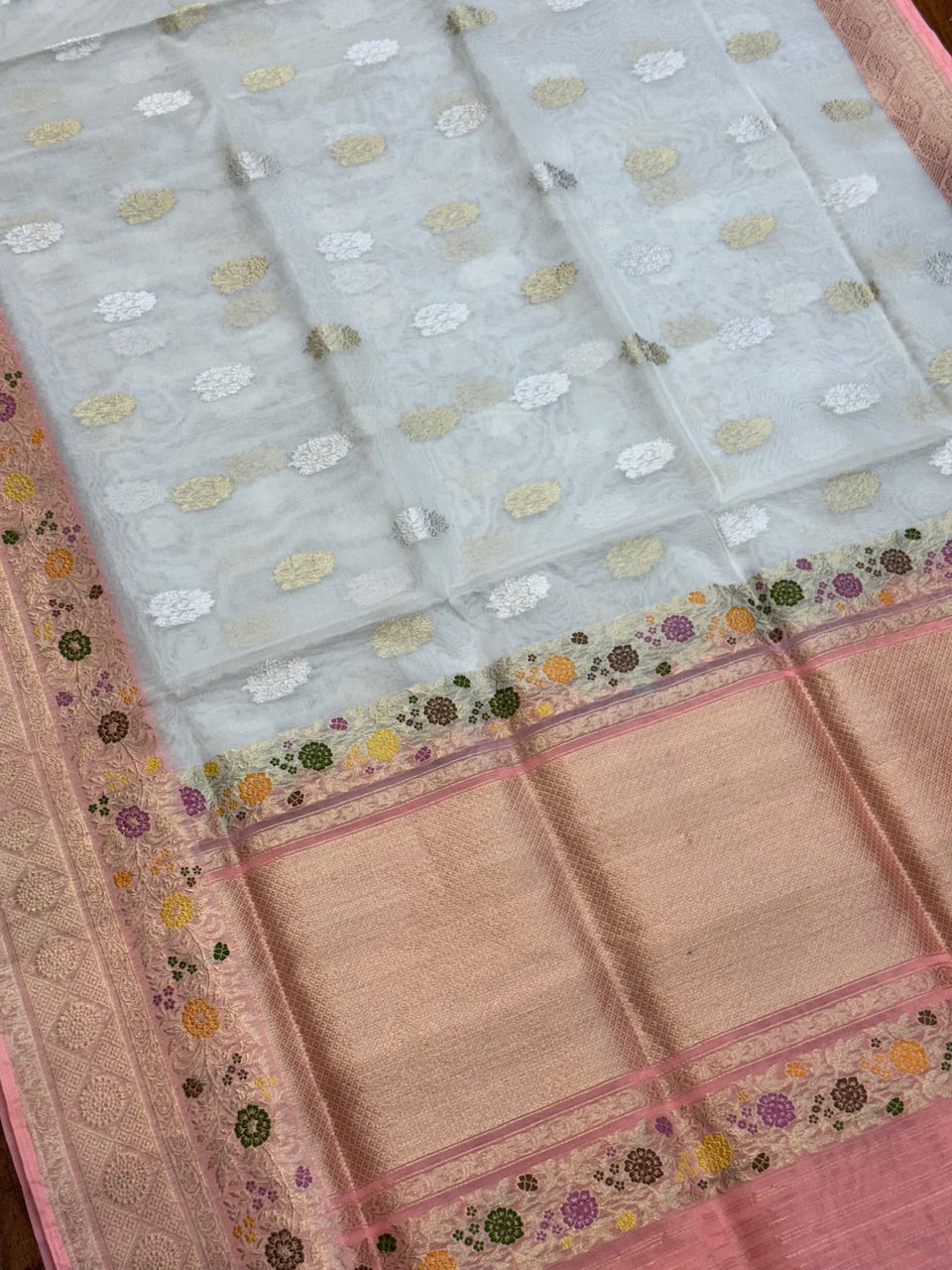 White Handwoven Banarasi Pure Organza Saree
