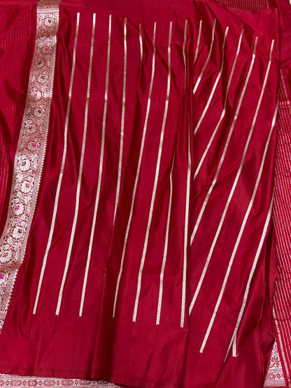 Red Handwoven Vintage Pure Banarasi Satin Silk Saree