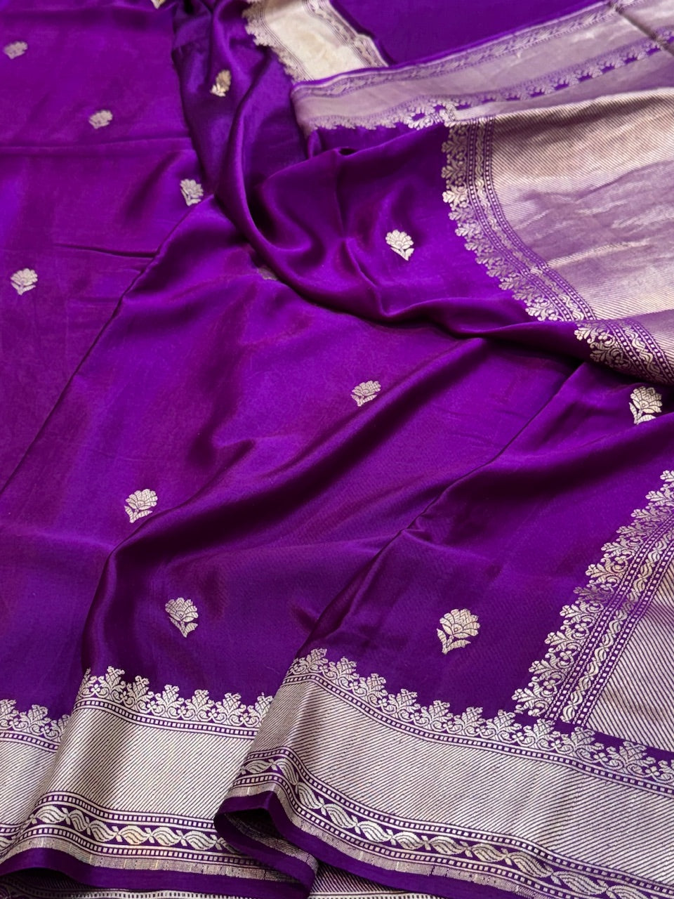 Purple Handwoven Mashru Silk Saree