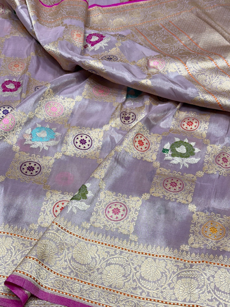 Lavender Handwoven Pure Banarasi Tissue Saree