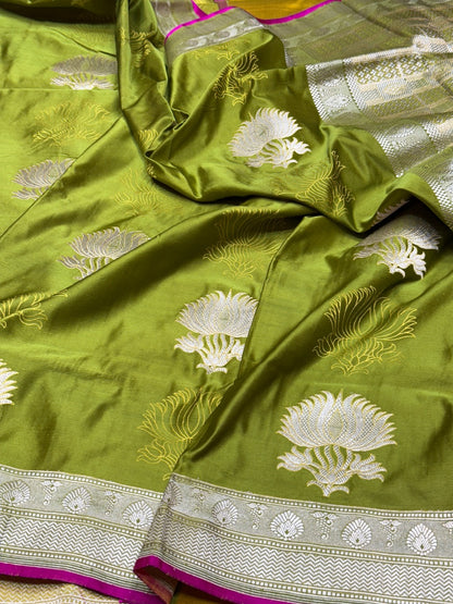 Mehndi Green Handwoven Pure Banarasi Mashru Satin Silk Saree