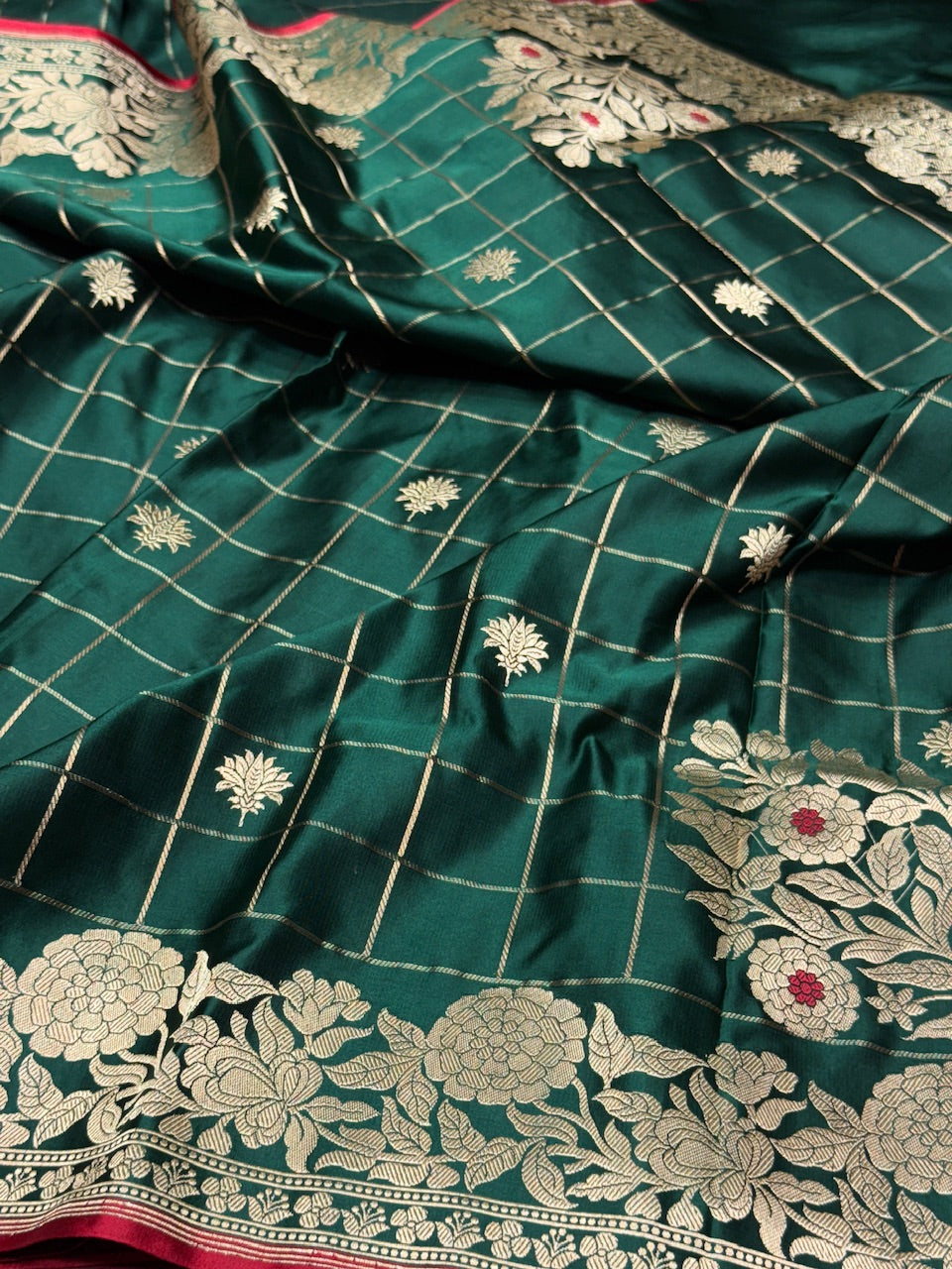 Bottle Green Handwoven Banarasi Mashru Satin Silk Saree