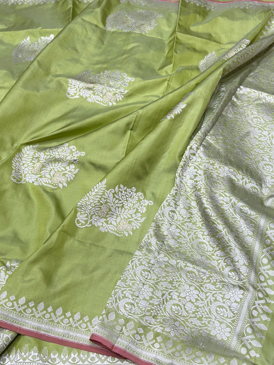 Pista Green Ektara Handwoven Pure Banarasi Silk Saree