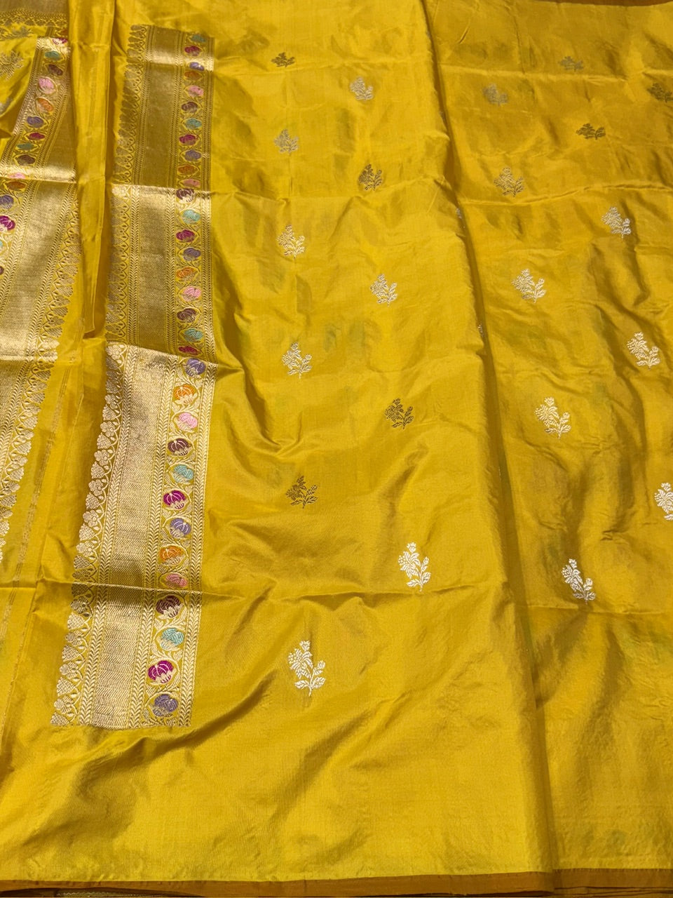 Handwoven Pure Banarasi Silk Saree